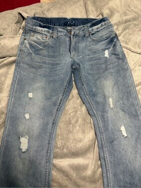 Flypaper Men's Slim Straight Light Blue Distressed Jeans